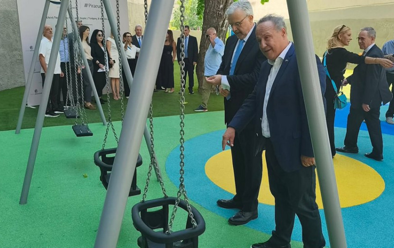 Θεσσαλονίκη: Παραδόθηκε στους πολίτες η νέα παιδική χαρά στην οδό Δάμωνος