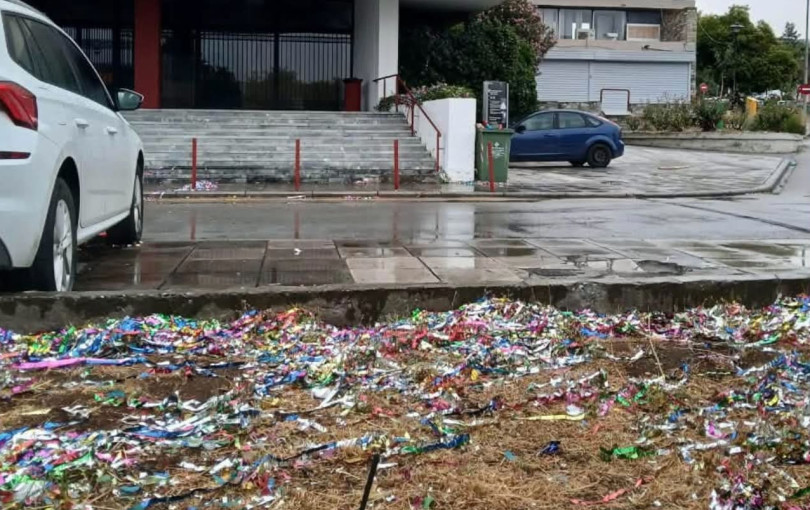 Η αποφοίτηση και τα…αποκριάτικα πάρτι