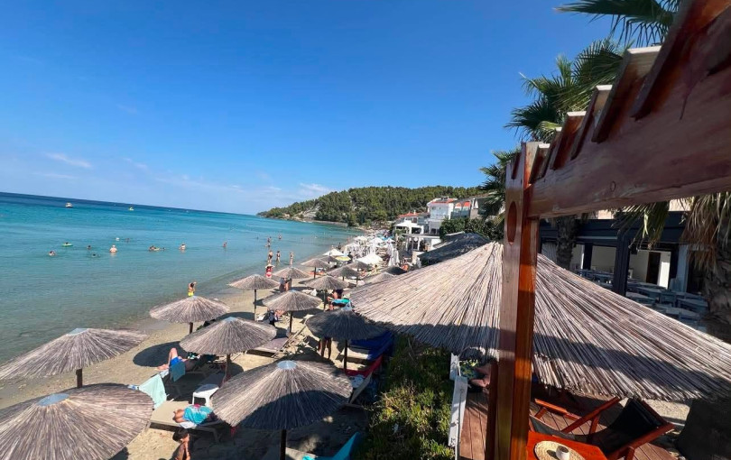 Χαλκιδική: Η Κασσάνδρα μετά  την πυρκαγιά - Επέστρεψαν οι παραθεριστές (βίντεο)