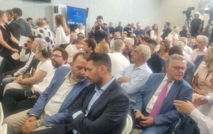 Στα μετόπισθεν γίνεται η δουλειά