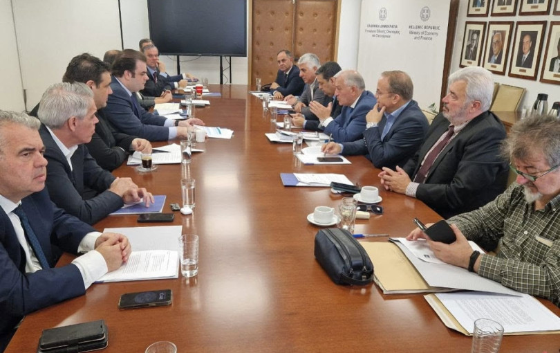 Συνάντηση Πιερρακάκη - Κυρίζογλου για τα οικονομικά των Δήμων - Τι θα ζητήσει η ΚΕΔΕ