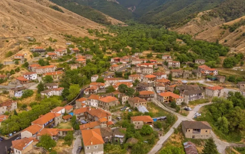2ο Triethnés Festival στις Πρέσπες: Μουσική και σύγχρονη τέχνη «ζωντανεύουν» άγνωστα τοπόσημα της περιοχής