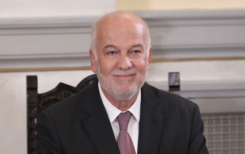 «Εγώ πού κολλάω;» - Η απάντηση Φλωρίδη στον Τσίπρα που ζήτησε την παραίτησή του (βίντεο)