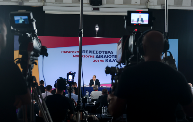 Οι «παλιοί» που βγαίνουν μπροστά, τα ονόματα που «παίζουν» στη Θεσσαλονίκη, τα αγγλικά του Τσίπρα και τα... γαλλικά στο ΠΑΣΟΚ! Γράφει ο Υπόγειος Διαδρομιστής