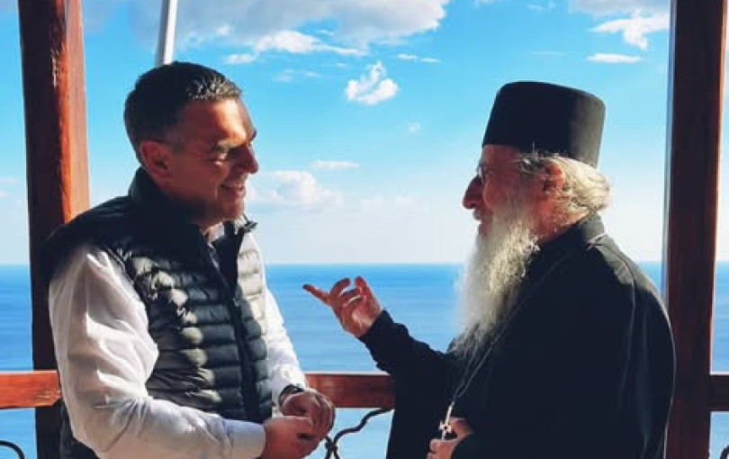 Ο Αλ. Τσίπρας στο Άγιον Όρος μετά από 12 χρόνια
