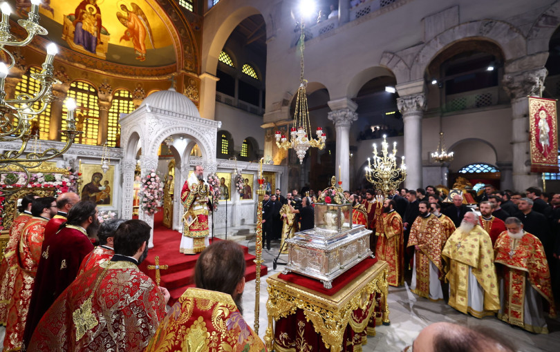 Θεσσαλονίκη: Δεκάδες πιστοί στον Ιερό Ναό Αγίου Δημητρίου ανήμερα της εορτής του - Με λαμπρότητα η Θεία Λειτουργία (βίντεο)