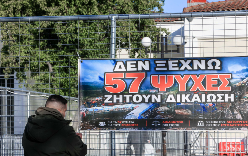 Δίκη για τα Τέμπη: Αίτημα της Ζωής Κωνσταντοπούλου για τις εκταφές
