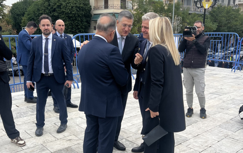 Συνωμοσίες και παραδοχές