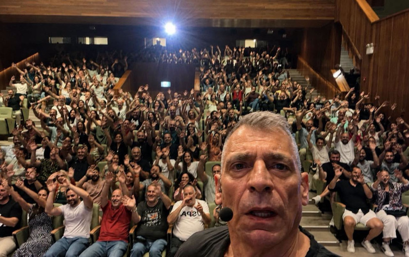 Γιάννης Σερβετάς: «Δεν παίζω ποτέ την ίδια παράσταση δύο φορές»