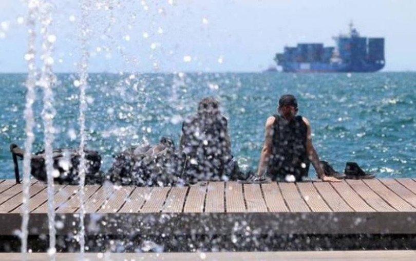 Κύμα καύσωνα σαρώνει τη χώρα: Καταγράφηκε το πρώτο 40άρι για φέτος