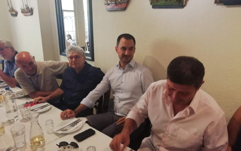 Γεύμα με δημοσιογράφους είχε στη Θεσσαλονίκη ο Αλ. Χαρίτσης 