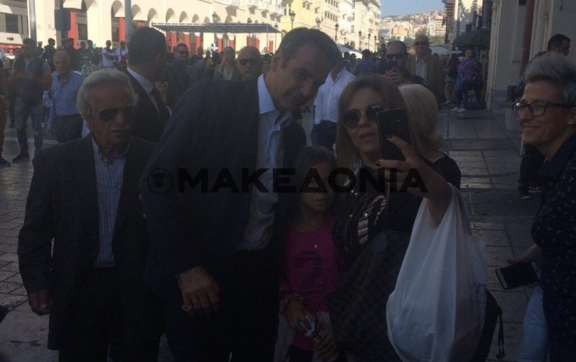 Οι selfies του Μητσοτάκη