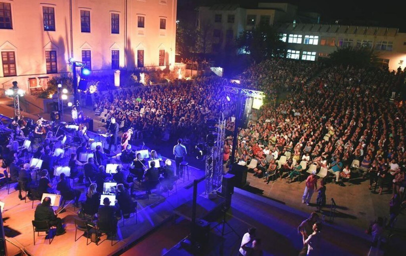 Θεσσαλονίκη: The Gathering με την Anneke van Giersbergen, Τουρνάς με Τσακνή και Villagers of Ioannina City στο Φεστιβάλ Μονής Λαζαριστών