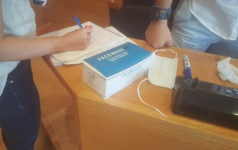 Στην αίθουσα του δημοτικού συμβουλίου από... Οκτώβρη (και βλέπουμε)