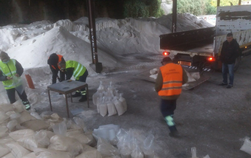Προετοιμάζονται για την... χιονόπτωση 