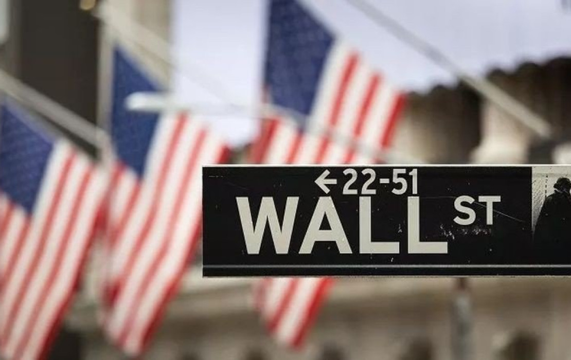 Wall Street: Άνοδος με το βλέμμα στις διπλωματικές επαφές για τη Μέση Ανατολή