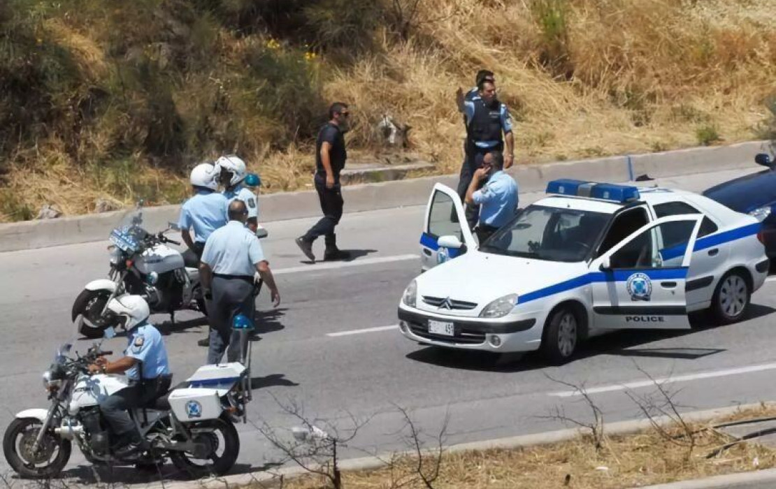 Θεσσαλονίκη: Χειροπέδες σε 53χρονο για μεταφορά παράτυπων μεταναστών - Εντοπίστηκαν δύο άτομα στο πορτ μπαγκάζ
