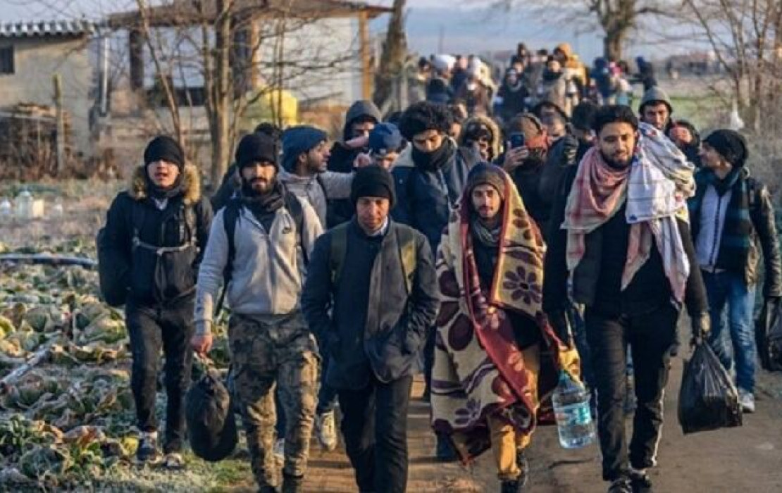 Στα 729 δισ. δολάρια εκτοξεύθηκαν τα εμβάσματα των μεταναστών παγκοσμίως το 2025