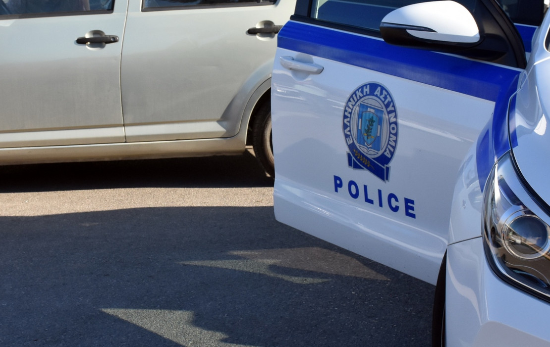 Θεσσαλονίκη: Αστυνομική επιχείρηση σε οικισμό της Περαίας - Ελέγθηκαν δεκάδες άνθρωποι και οχήματα