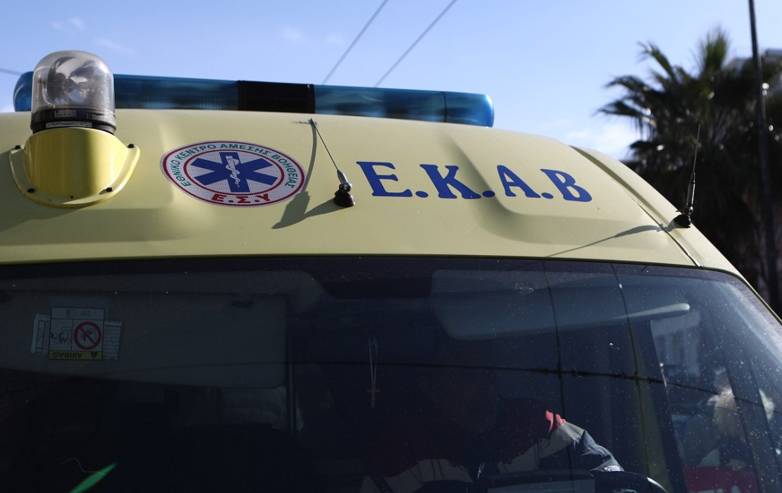 Θεσσαλονίκη - Παλαιόκαστρο: Σε σοβαρή κατάσταση 45χρονη - Παρασύρθηκε από το όχημά της όταν λύθηκε το χειρόφρενο