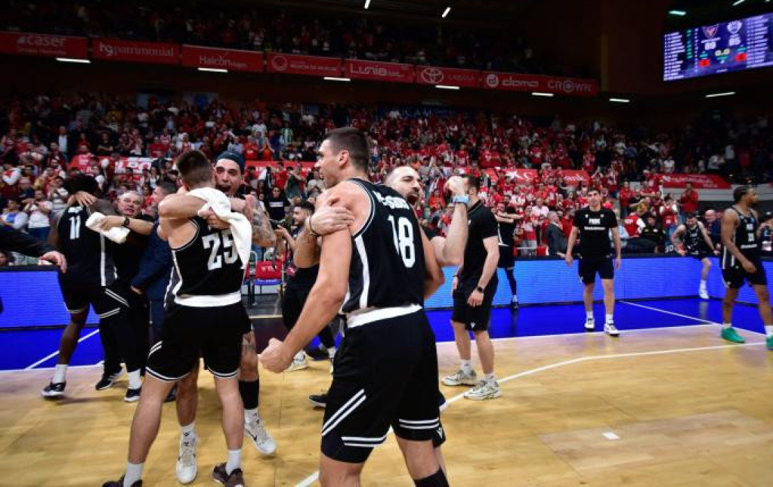 Μπάσκετ - ΠΑΟΚ: Οι πανηγυρισμοί παικτών και φιλάθλων για την ιστορική πρόκριση (βίντεο)