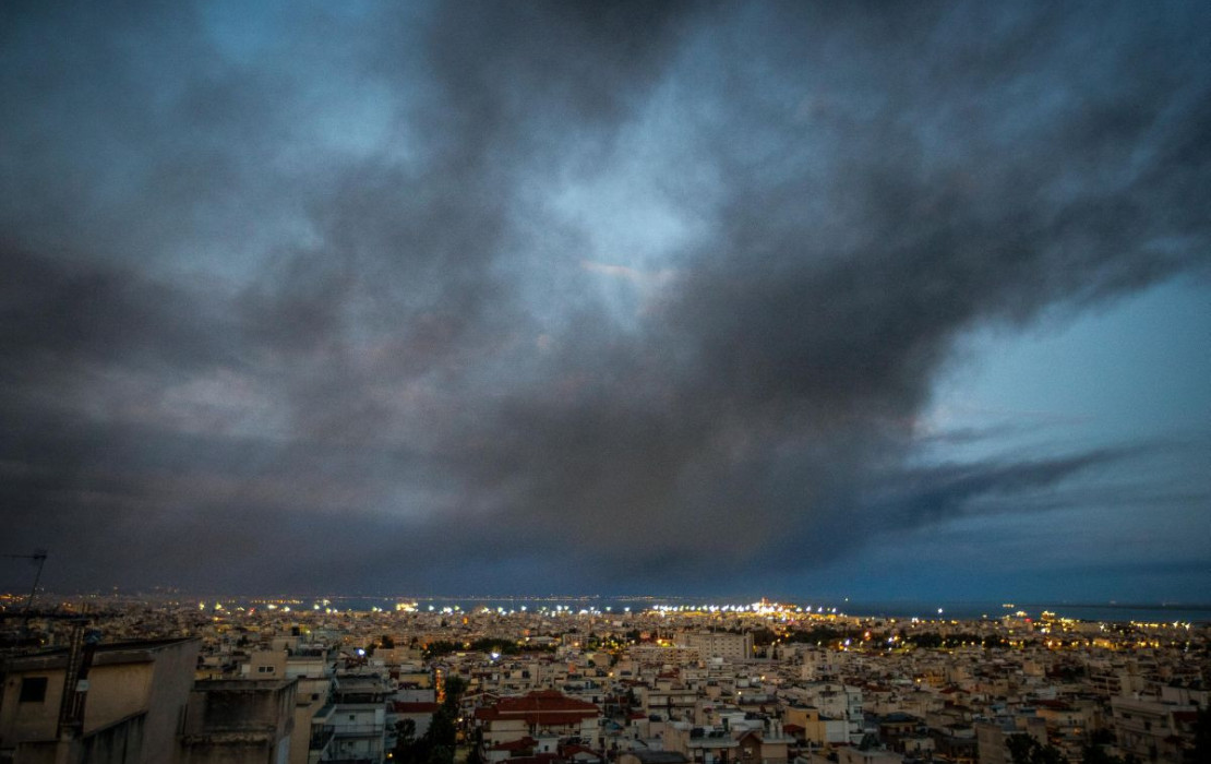 Θεσσαλονίκη: «Πνίγεται» στο τοξικό νέφος και περιμένει απαντήσεις - Ερώτηση στη Βουλή από τη Ράνια Θρασκιά