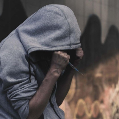 Παγκόσμια Ημέρα κατά των Ναρκωτικών: Το σύνθετο πρόβλημα της εξάρτησης στην Ελλάδα - Πώς αντιμετωπίζεται ο εθισμός