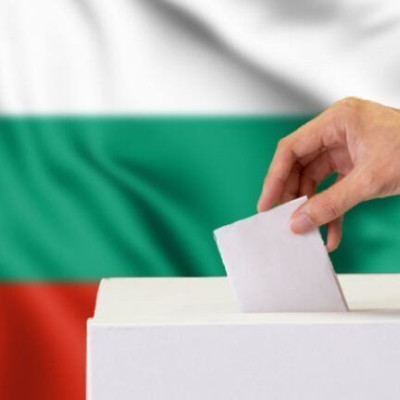 Βουλγαρία: Προβάδισμα της Γιότοβα στις προεδρικές εκλογές της Κυριακής