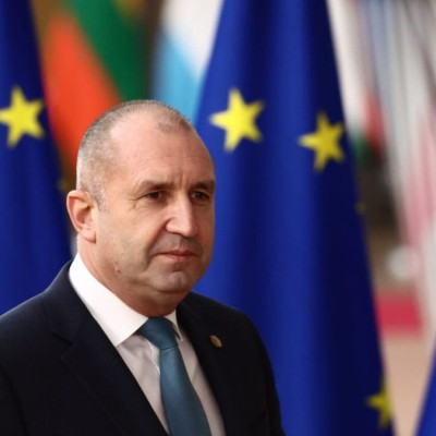 Βουλγαρία: Ο νικητής των εκλογών Ράντεφ πήρε εντολή σχηματισμού κυβέρνησης