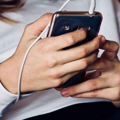 Αυστραλία: Δύο στους τρείς ανήλικους εξακολουθούν να έχουν πρόσβαση στα social media παρά την απαγόρευση