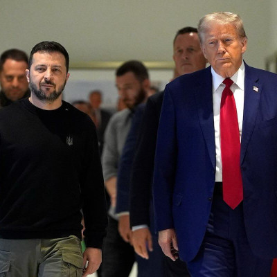 Tραμπ κατά Ζελένσκι: «Ίσως ήρθε η ώρα να διαπραγματευτεί κάποιος άλλος εκ μέρους της Ουκρανίας»