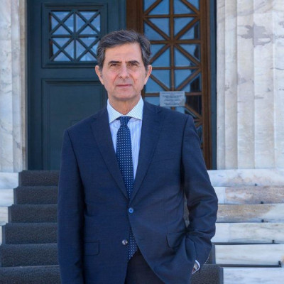 Ο Γκιουλέκας θα ξεναγήσει τους δημάρχους στο Πολεμικό Μουσείο
