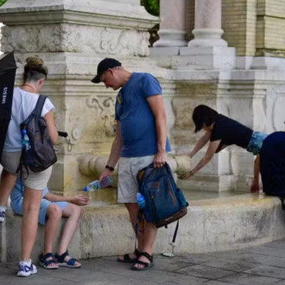 Καλοκαίρι-ρεκόρ στη δυτική Ευρώπη: Ζέστη, ξηρασία και πυρκαγιές χτυπούν «κόκκινο»