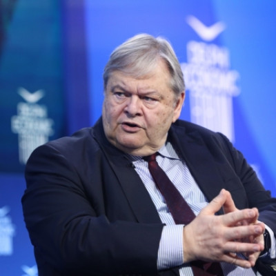 Επίθεση Βενιζέλου στην κυβέρνηση με αφορμή τις εξαγγελίες για το ρουσφέτι: «Πολιτικά ανιστόρητη και θεσμικά επιπόλαιη αντίδραση»