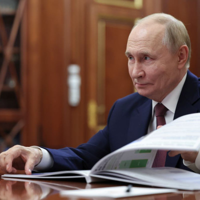 Γάλλος ΥΠΕΞ: Ο Πούτιν «χάνει τον Δούρειο Ίππο του στην ΕΕ» - Τι σημαίνει η ήττα Όρμπαν