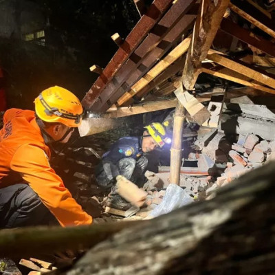 Ινδονησία: 68 οι νεκροί από τον σεισμό