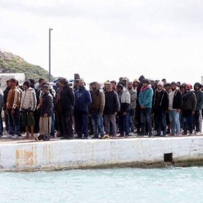 EE: «Πράσινο φως» για τον νέο κανονισμό επιστροφής μεταναστών και τη δημιουργία κέντρων εκτός Ένωσης