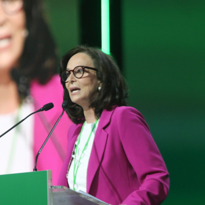 Με φουλ τα γκάζια