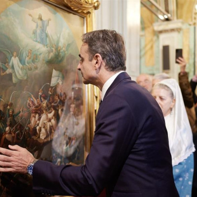 Γιατί ο Κυριάκος Μητσοτάκης ασπάστηκε τον πίνακα του Βρυζάκη;