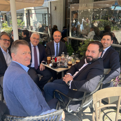 Εν Καλαμαρία...