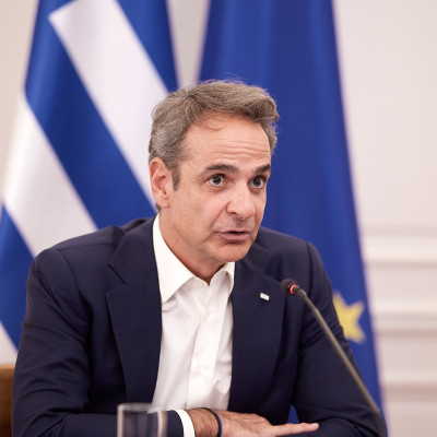 Έπεσε από το ποδήλατο ο Μητσοτάκης στα Χανιά - Τραυματίστηκε στον ώμο