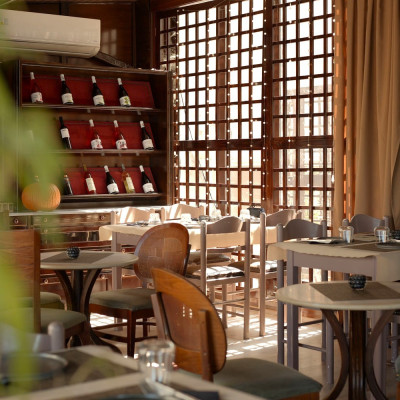 Qualité de vie café-bistro: Γεύσεις που ισορροπούν ανάμεσα σε θάλασσα και στεριά
