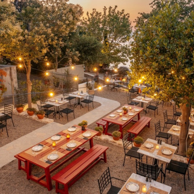 Philema Afitos Restaurant: Η νέα γαστρονομική άφιξη με θέα που κόβει την ανάσα