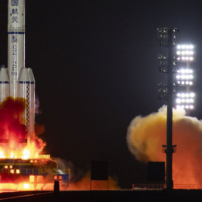 Κίνα: Ξεκίνησε η αποστολή Shenzhou-23 - Στόχος ένας αστροναύτης να παραμείνει σε τροχιά για 12 μήνες
