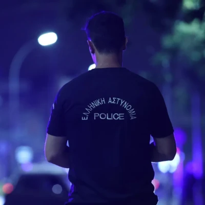 ΕΛ.ΑΣ.: Συνελήφθη αξιωματικός μετά από καταγγελία για άσκηση σωματικής βίας σε κρατούμενο σε Α.T της Αττικής