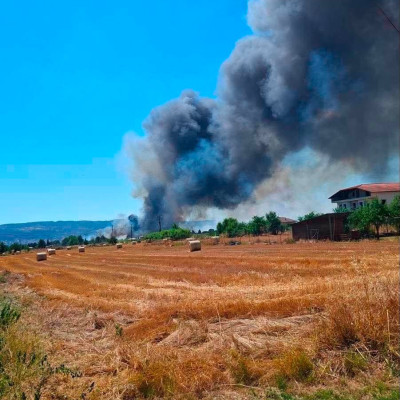 Θεσσαλονίκη: Σε ύφεση η πυρκαγιά στο Περιβολάκι Λαγκαδά (βίντεο)