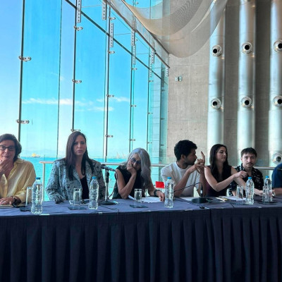 Θεσσαλονίκη: Όταν οι «Τρωάδες» του Ευριπίδη ανταμώνουν τον «Άη Λαό» του Δημήτρη Λάγιου (βίντεο)