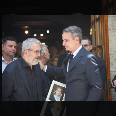 Κοζάνη: Βουβός πόνος στην κηδεία της Βάγιας Νέστορα - Η συγκίνηση της Αφροδίτης και τα πρώτα λόγια της - Ο συγκλονιστικός επικήδειος του αδερφού της (βίντεο)