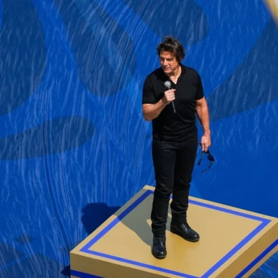 Μουντιάλ: Pre game show με Ρόμπι Γουίλιαμς και Τομ Κρουζ (βίντεο)