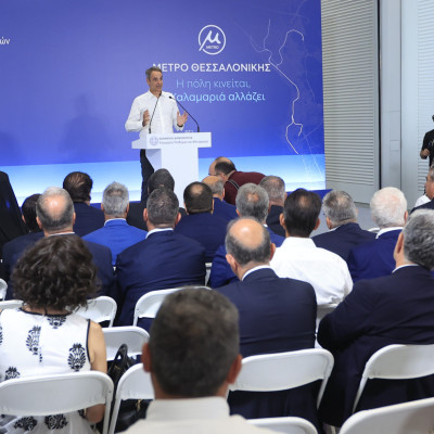 «Να καθίσει η Δήμαρχος Καλαμαριάς μπροστά»